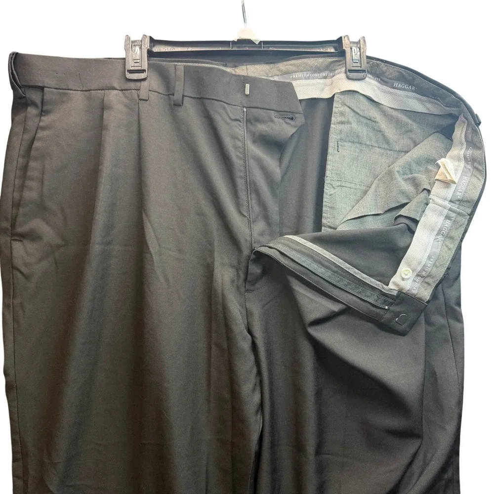 Haggar Premium Comfort Dress Pants Mens 46x29 Black Classic Fit Cuffed Business
